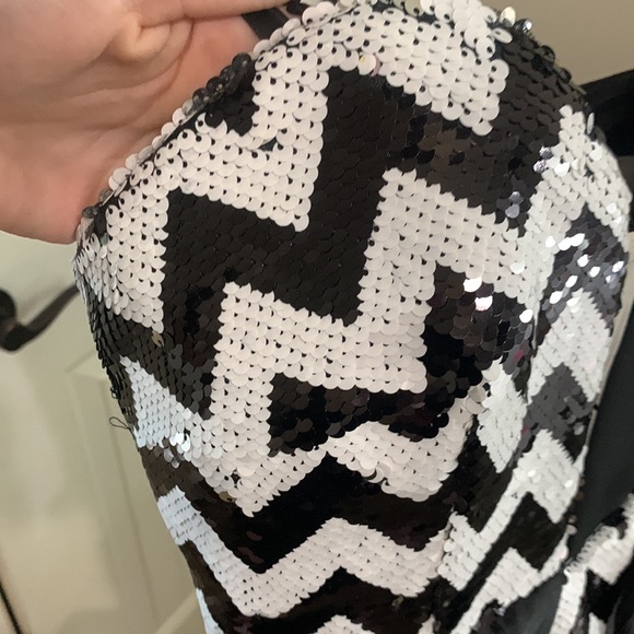 Lusso Australia dress - Picture 10 of 10